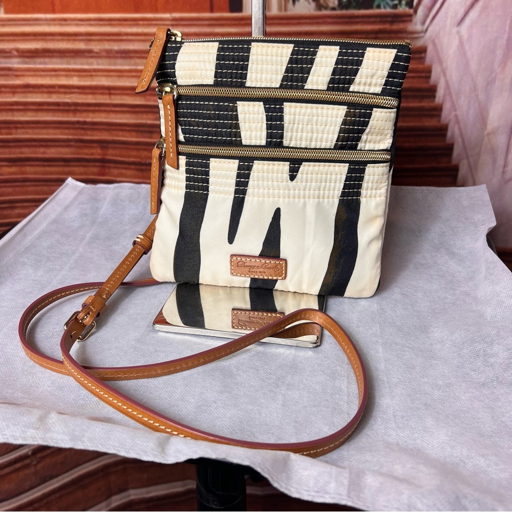 Dooney & Bourke Triple Zip Crossbody Bag, adjustable strap, key fob, excellent